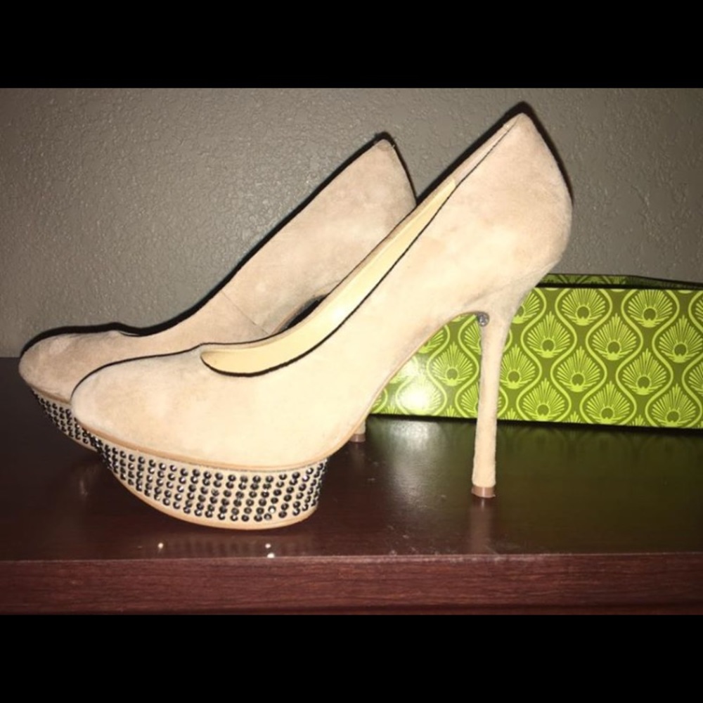 Gianni Bini nude heels, size 9, worn once
